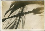 Barko „Moshulu“ jūreiviai tvirtina prie rėjos grotą