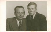 Nuotrauka. Poetai J. Aistis (Kossu-Aleksandravičius) ir A. Miškinis