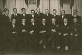 Nuotrauka. J. Paleckis ir kiti Tarybų Sąjungos atstovybės sekretoriaus išleistuvių svečiai