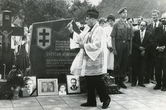 Paminklo pokario rezistencijos aukoms atminti Biržuose Švyturio g. pašventinimas