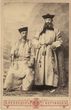 Dviejų vyrų buriatų tautiniais drabužiais portretas