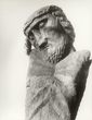 Skulptūros „Nukryžiuotasis“ fragmentas
