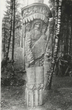 Antkapinis paminklas Vincui Krėvei ir jo žmonai. Tautodailininkas Ipolitas Užkurnis. Fotografija