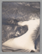 Elizos Račkauskaitės-Venclovienės gulinčios lovoje fotografija