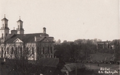 Vaizdas į katalikų bažnyčią iš liuteronų bažnyčios bokšto
