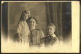 Ona Gorskienė su vaikais Ona ir Antanu Aleksandru