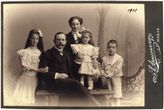 Ona ir Tomas Gorskiai su vaikais (iš kairės) Magdalena, Terese ir Antanu