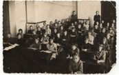 Marijampolės mokytojų  seminarijos parengiamosios mokyklos 4 skyriaus mokiniai. 1930 m..