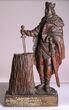 Medžio skulptūra „Trainaitis, žemaičių kunigaikštis, Mindaugo brolio sūnus (1263–1265)“